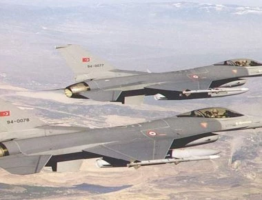 Εικονική αερομαχία ελληνικών και τουρκικών F-16 στο Αιγαίο – Οπλισμένα και έτοιμα για όλα αμφότερα τα μαχητικά!